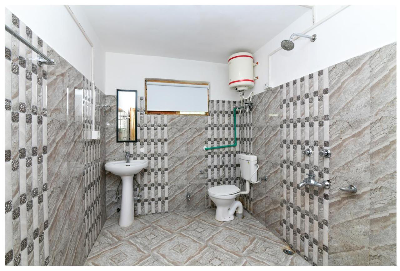 Raybo Hostel Лех Екстер'єр фото