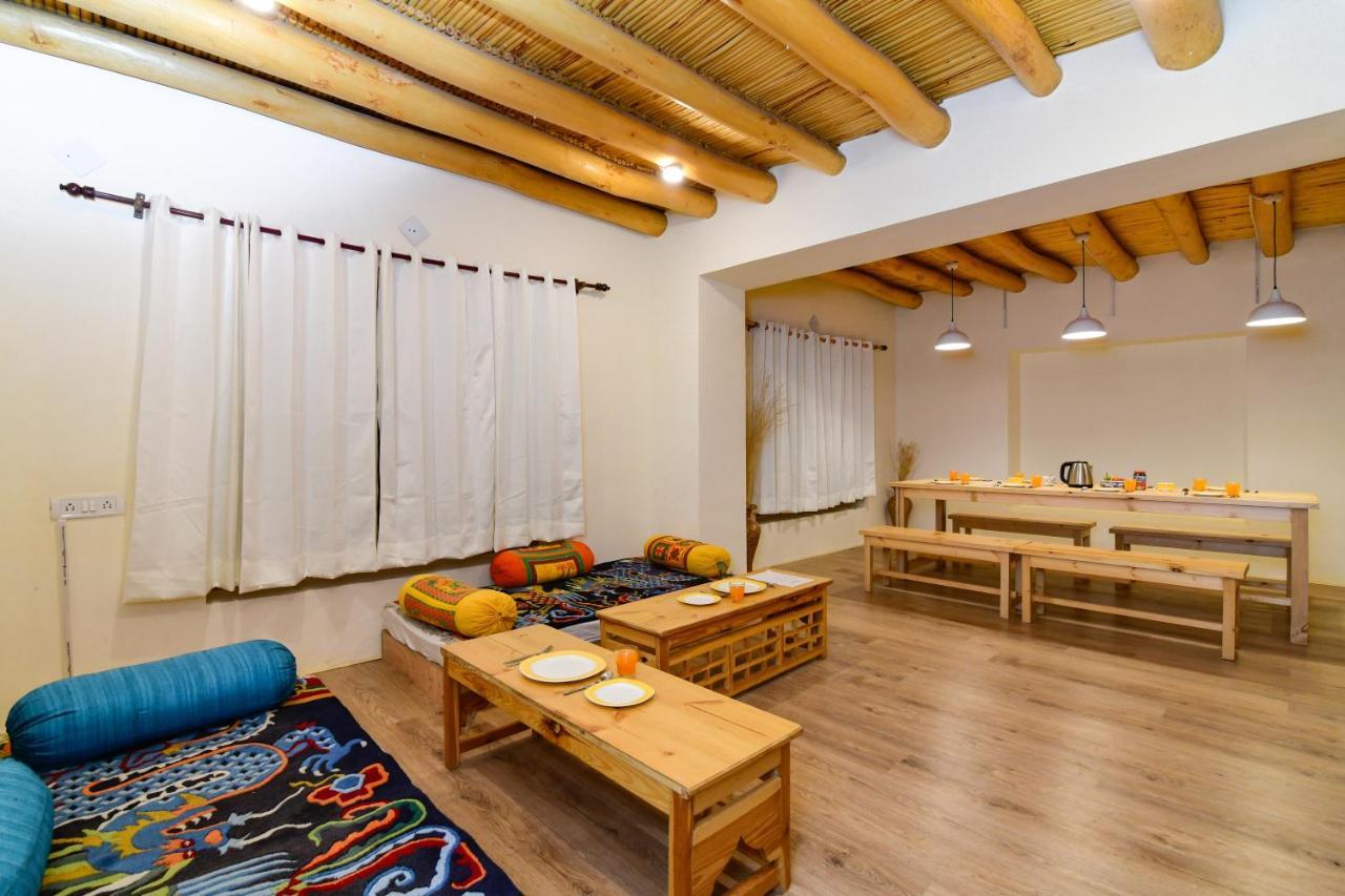 Raybo Hostel Лех Екстер'єр фото