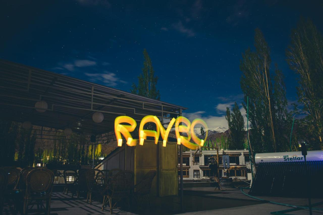 Raybo Hostel Лех Екстер'єр фото