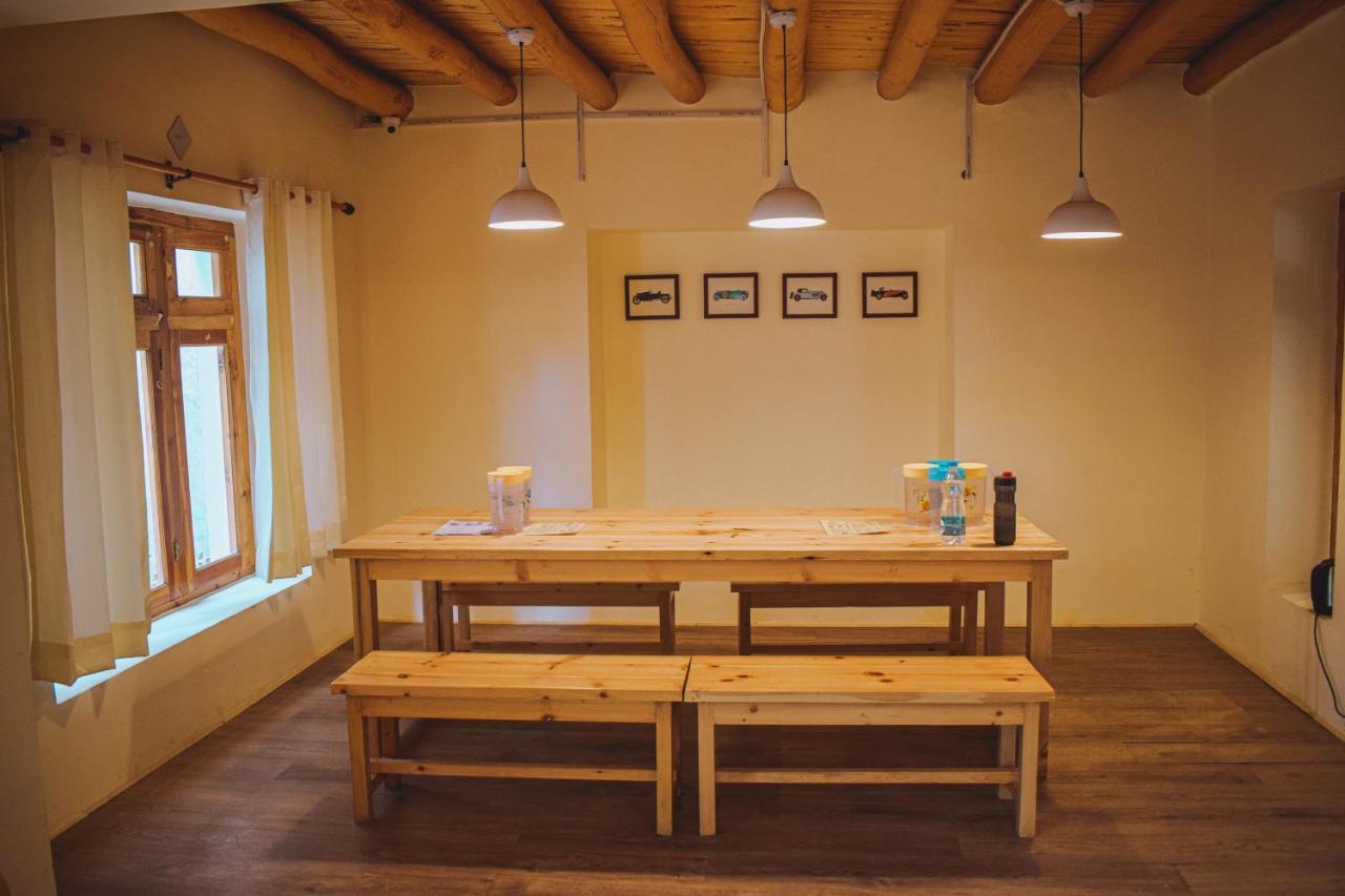 Raybo Hostel Лех Екстер'єр фото